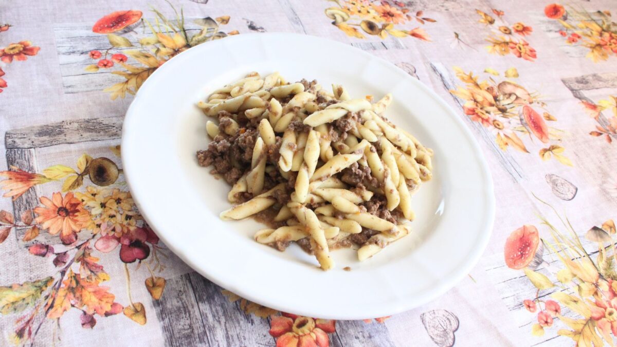strozzapreti al ragù di cinghiale