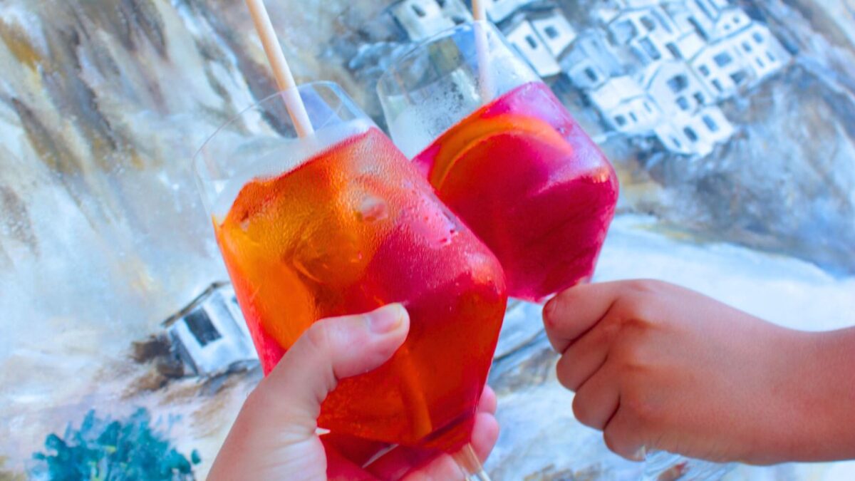 Aperitivo al Rifugio Shambala con lo spritz Hugo