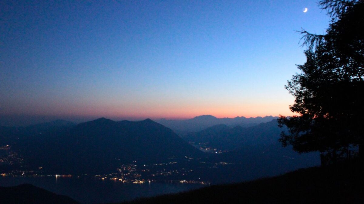 Vista del lago di como da Giumello di sera